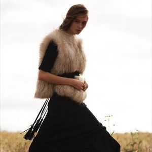 ✨️Host pick✨️NWT Maje 100% Fur vest in rare white